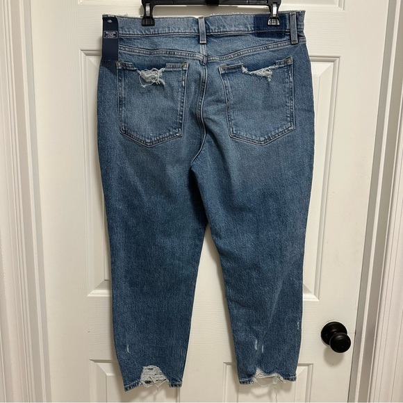 Abercrombie & Fitch High Rise Mom Jeans Size 32/14s - Picture 2 of 5